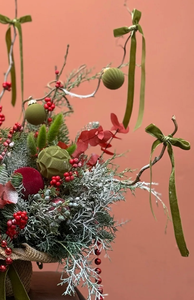 Christmas Centerpiece Workshop @ Holiday (Broad Ripple)