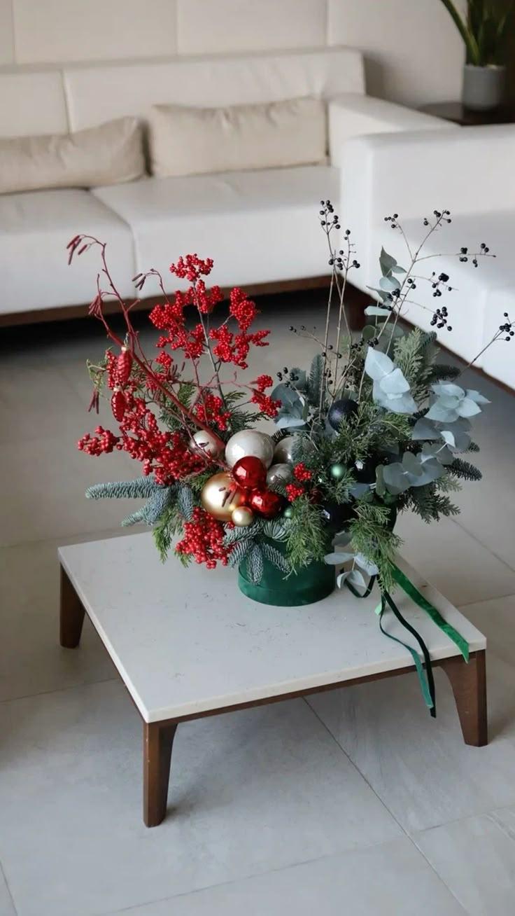 Christmas Centerpiece Workshop @ Holiday (Broad Ripple)